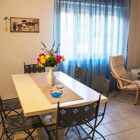 Apartamento Bright 300 Mt From City
